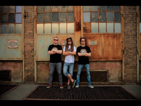 ManGoRise - Még Egy Menet Lesz (Official Music Video)