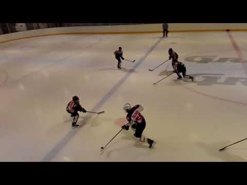 Jyp musta-JPK AAA1.erä4-2 #28Aku(25,55),#42Jutta(55),#17Axo(55),#29(24,21#30mv Oliver9/11buugi22.10