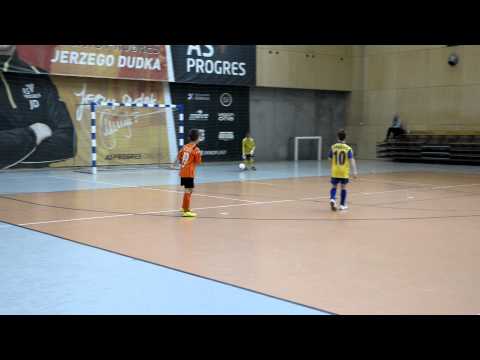 07.03.2015 Mecz małopolskiej ligi halowej: AS PROGRES 2006 - MKS KRAKUS 1:2