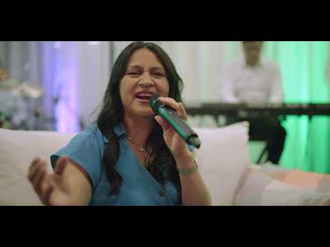 MARÍA ANTONIA - SOLO DEJENME ADORARLE