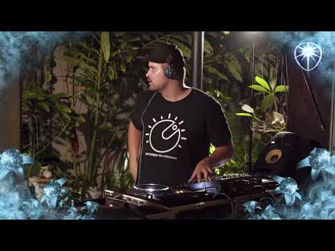 Hedkandi Presents The Rubber People : The 12 Streams Of Xmas #XMAS04