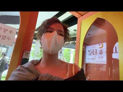 Pokimane finds moroccan restaurant in korea and instantly gets recognized