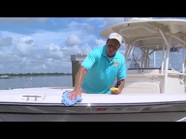 Waxing your Boat - Marine 31 Dockside Tips #4 with Mike Phillips