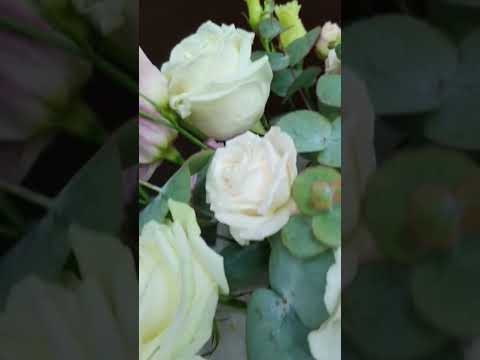 Цветы в шляпной коробке Maxflora.ru