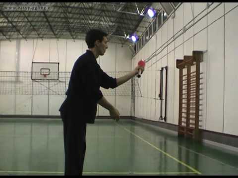 Juggling tutorial: 3 club under arms