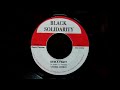 Vivian Jones - Dem A Fight / Version ( Black Solidarity 7", 2001)