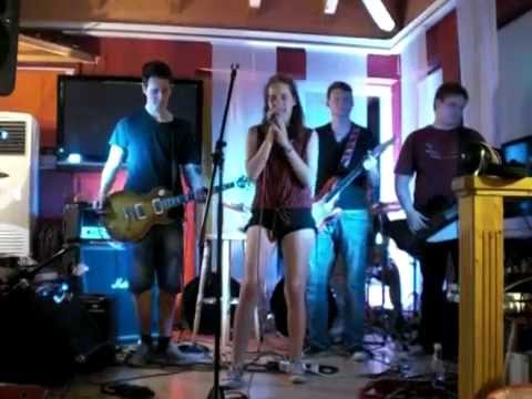 JANAS JUNGS - Seven Nation Army - (The White Stripes Cover) - Completely Unedited RAW Edition.