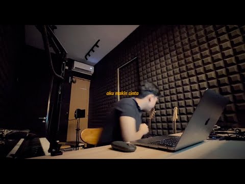 Aku Makin Cinta - Vina Panduwinata ( Cover )