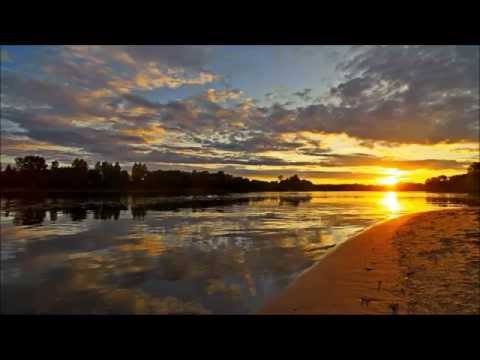 Alex Rusin: Between Spaces (Original Mix)