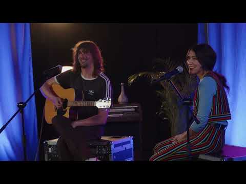 Sesión Acústica con Los Estanques y Anni B Sweet