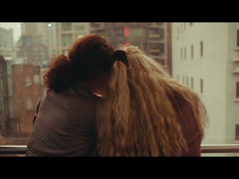 MUNYA - Hello Hi (Official Video)