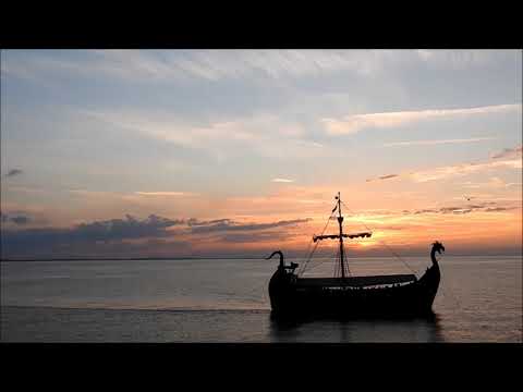 🎵 🌊 Carlos Nakai - Native American Flute + Sea Waves