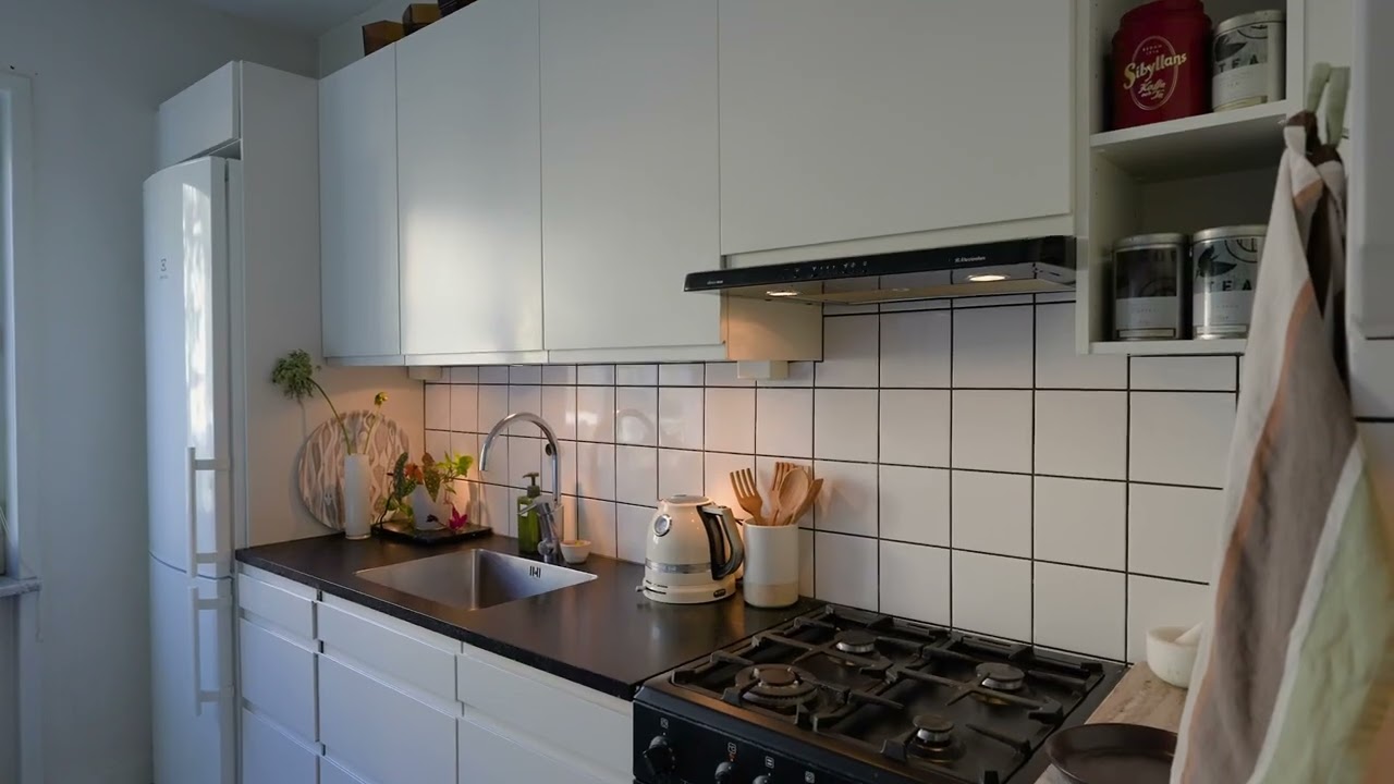 2 rum Lägenhet på Badstrandsvägen 30 Stora Essingen Stockholms kommun - video