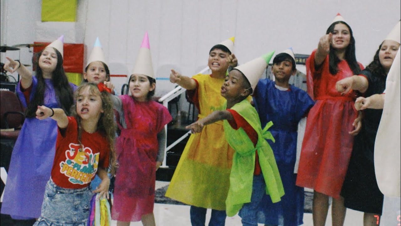Peça teatral - A caixa de lápis de cor - UIADC Cajuru 2023