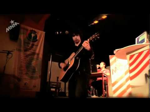 MNM  Jasper Erkens met Waiting Like A Dog! Op internaat!