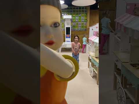 Squid Game Red Light Green Light in real life #shorts #squidgame #tiktok