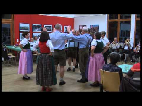 Der Abdrischtanz (in Mondsee) beendet traditionellerweise das bäuerliche Erntejahr.