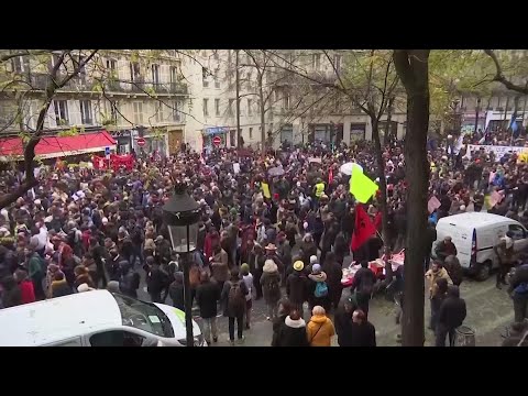 French strikes going strong on Day 4; government huddles