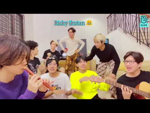 Kegilaan UN1TY menjelang akhir Live mereka