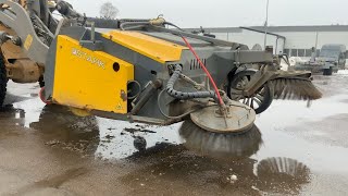 Stark KH 2500S road sweeper | Image 4 - Autoline