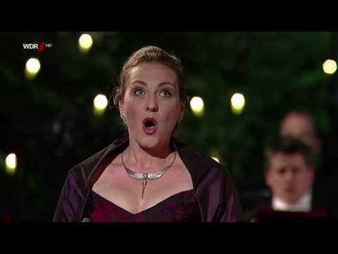 Antonia Bourvé WDR Adventskonzert 2017 - Panis Angelicus - Cesar Franck