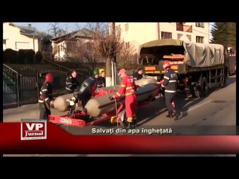 Salvati din apa inghetata