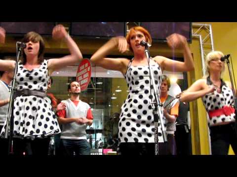 Pull Shapes, The Pipettes (MkII) in HD