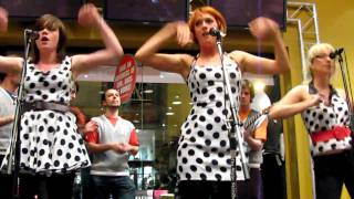 Pull Shapes, The Pipettes (MkII) in HD