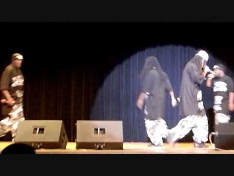 BOILING POINT ENT performing Pocket Fulla Bank live