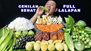 Download lagu NIKMAT NGALIMED ⁉️ MAKAN JENGKOL MENTAH IKAN ASIN SAMBEL TERASI LALAPAN PARE PETE LEUNCA TAKOKAK mp3