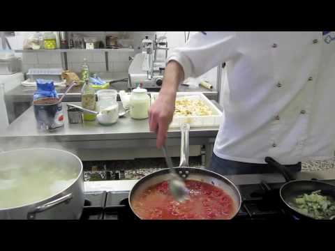 download lagu mp3 mp4 Gnocchi Al Pomodoro Fresco, download lagu Gnocchi Al Pomodoro Fresco gratis, unduh video klip Gnocchi Al Pomodoro Fresco