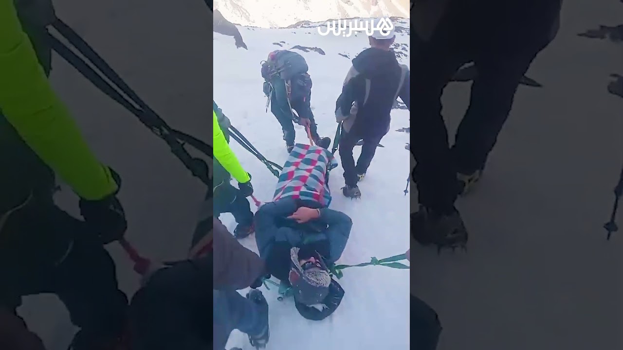 في ظروف جوية قاسية، إنقاذ سائح أجنبي بعد تعرضه لكسر في الركبة أثناء تسلق جبل توبقال thumbnail