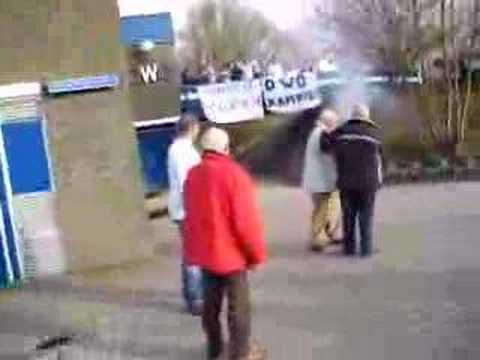 sv DWO zondag 1 kampioen 2007-2008 aankomst bij DWO