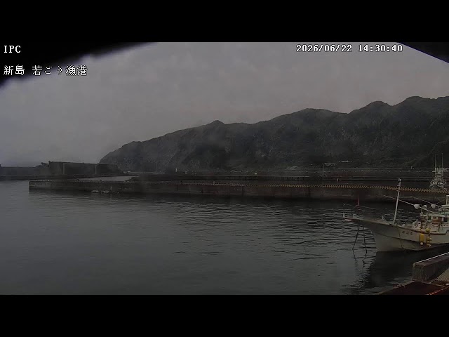 新島・渡浮根港（若郷漁港）