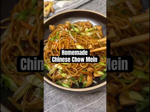 Hausgemachtes chinesisches Chow Mein: Geschmack zum Mitnehmen, in der Küche zubereitet #chinesisc...