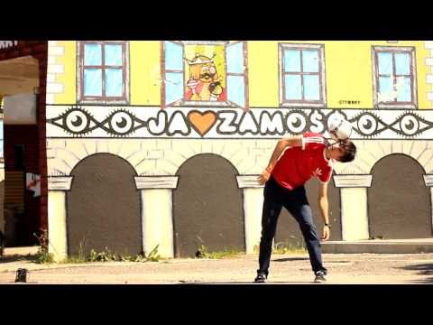 MichRyc-Feel the Music ( Freestyle Football)