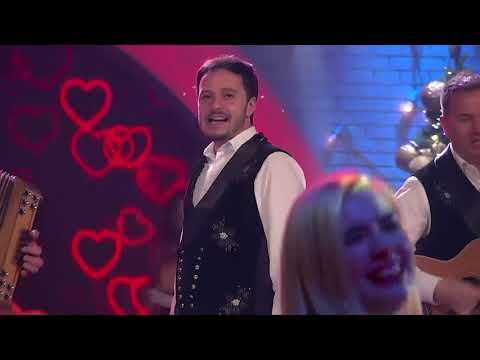 Pri črnem Petru: Modrijani - Kiss me | pleše PLESNO MESTO