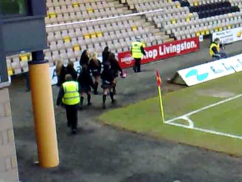 Livi v Clyde - Cheer Leaders