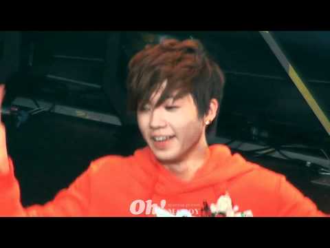 [Fancam] 111219 Changjo focus - All I Want For Christmas Is You (cut) @ Fanmeeting TALK & LIVE