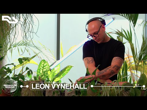 Avant-pop & R&B Set with Leon Vynehall