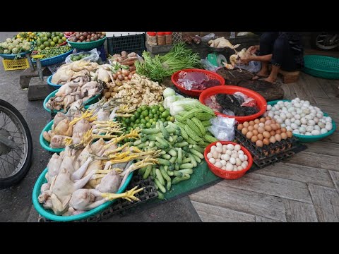 Morning Daily Life Style @Samaki Tuol Kork Market - Morning Market Scene at Phsa Samaki on Saturday