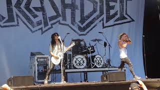 Crashdiet - Falling Rain, Sweden Rock 2018
