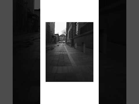 Reflection photography trick #streetphotography #photographytips #photographer