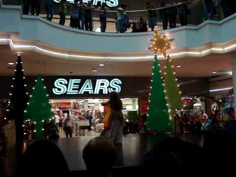 Moraima with Fan Veils dancing to a beautiful Spanish Song