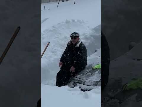 Massive snowfall buries cars, blocks doorways in Russia