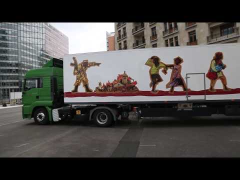 missio-Truck bei EU-Politikern in Brüssel