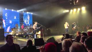 Red Hot Chili Peppers NYE Countdown 2013 "Auld Lang Syne" & "Universally Speaking"