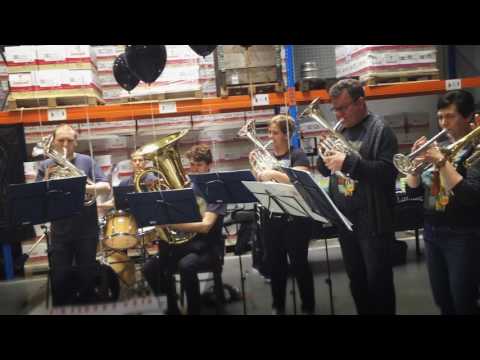 Brassband Bacchus ensemble speelt CALIFORNIA DREAMIN'