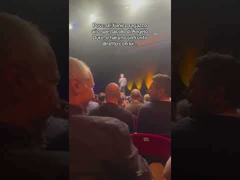 Pensavo fosse la solita serata noiosa con mamma e papa a teatro e invece ..🤭