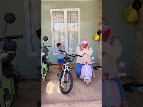 Bu pipi Tebak mata di tutup